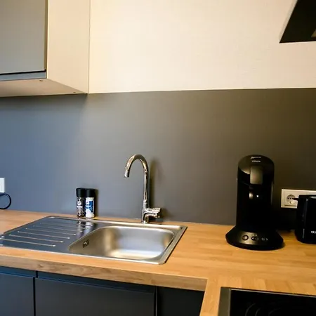 Apartment Bonquartier - Luxapt#3 Chice, Moderne Mit Self Check-in, Voll Ausgestatteter Kueche, Klimaanlage Und Parkplatz