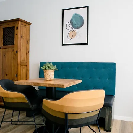 Bonquartier - Luxapt#3 Chice, Moderne Mit Self Check-in, Voll Ausgestatteter Kueche, Klimaanlage Und Parkplatz Апартаменты *