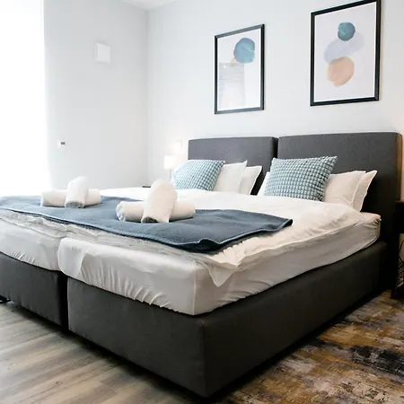 Bonquartier - Luxapt#3 Chice, Moderne Mit Self Check-in, Voll Ausgestatteter Kueche, Klimaanlage Und Parkplatz Санкт-Августин