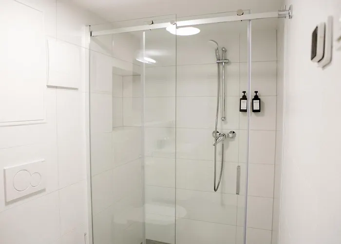 Apartment Bonquartier - Luxapt#3 Chice, Moderne Mit Self Check-in, Voll Ausgestatteter Kueche, Klimaanlage Und Parkplatz