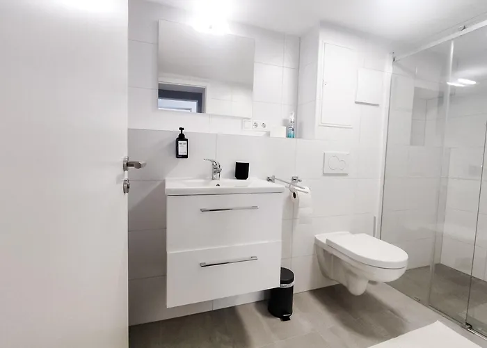 Apartment Bonquartier - Luxapt#3 Chice, Moderne Mit Self Check-in, Voll Ausgestatteter Kueche, Klimaanlage Und Parkplatz Sankt Augustin